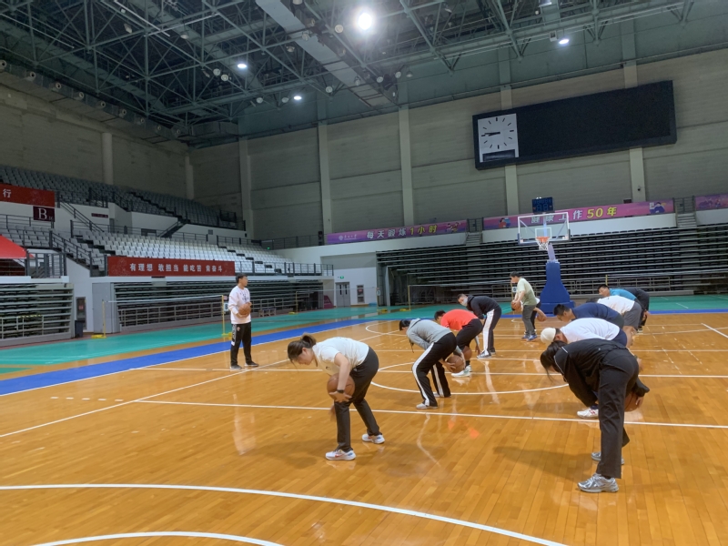 杜兰特祝贺哈登常规赛得分跻身历史前十：传奇