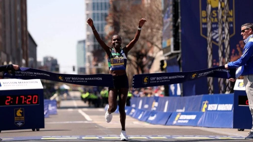 英媒：拜仁、尤文和巴黎有意免签科纳特，球员对各种选择持开放态度