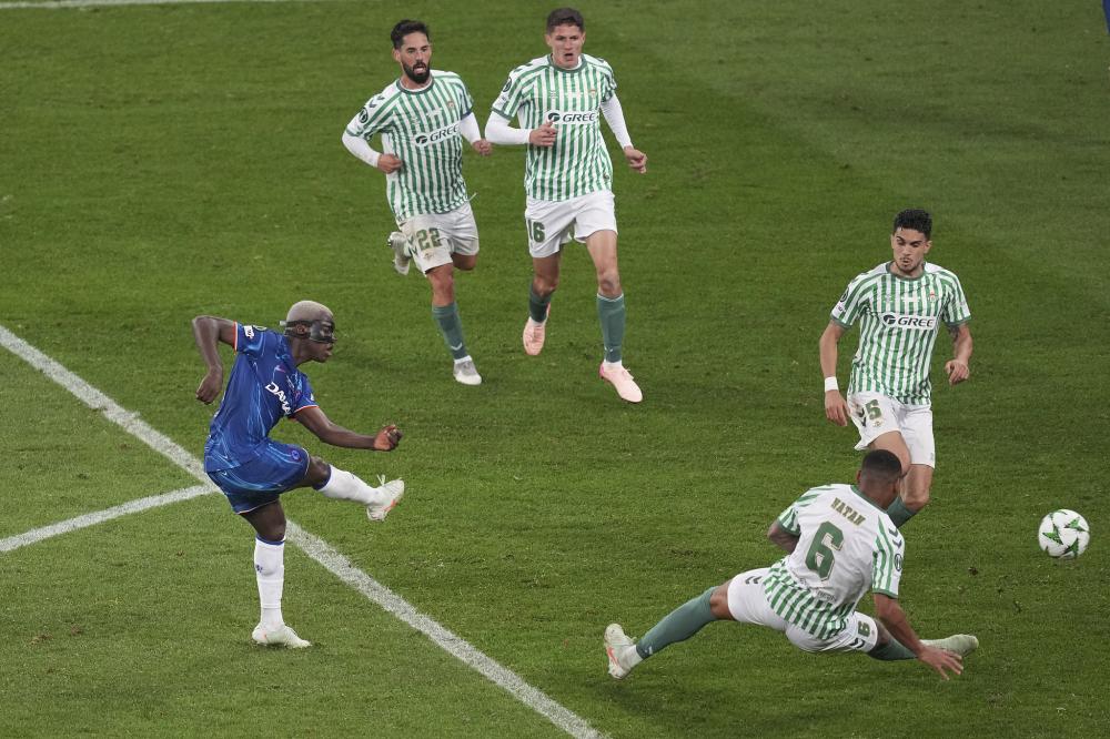 勇士vs鹈鹕伤病报告：库里等8人缺席，小佩顿大概率出战